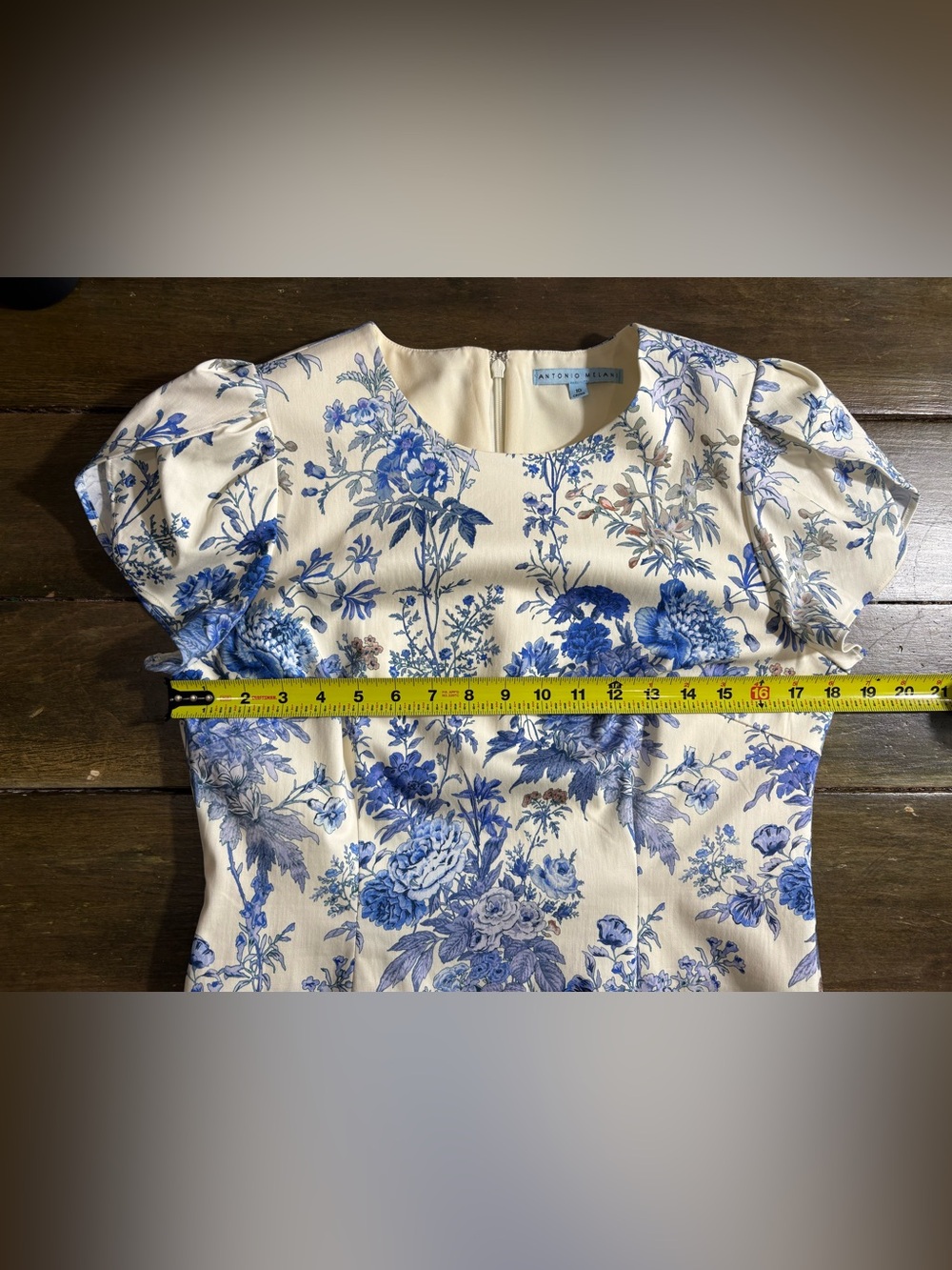 Antonio Melani White and Blue Floral Peplum Blouse Women’s Size 10 - Picture 6 of 9